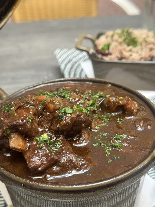 An Artistic Taste Picture 7