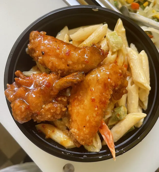 Tuttie's lavish catering Picture 6