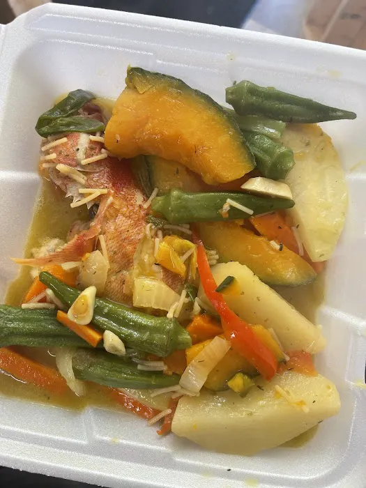 Tuttie's lavish catering Picture 9