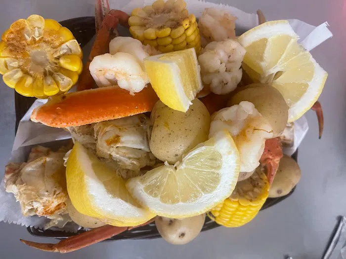 Fish & Chikzzz Picture 4