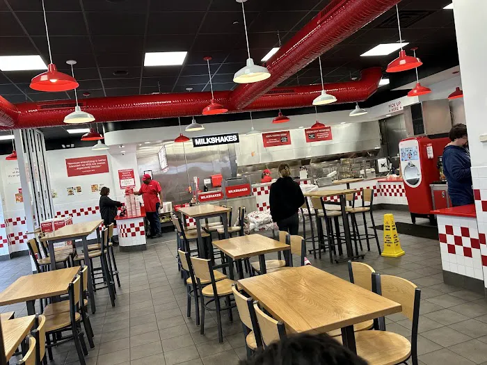 Five Guys Picture 10