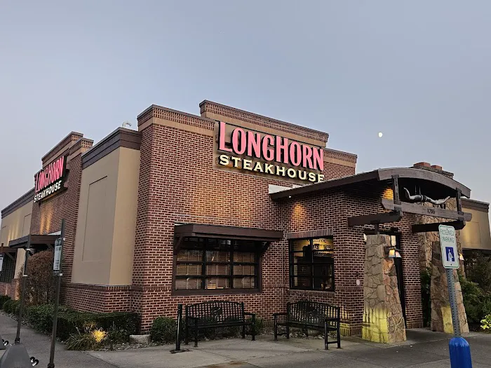 LongHorn Steakhouse Picture 5