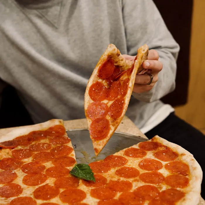 Luca Pizza Cafe Picture 10