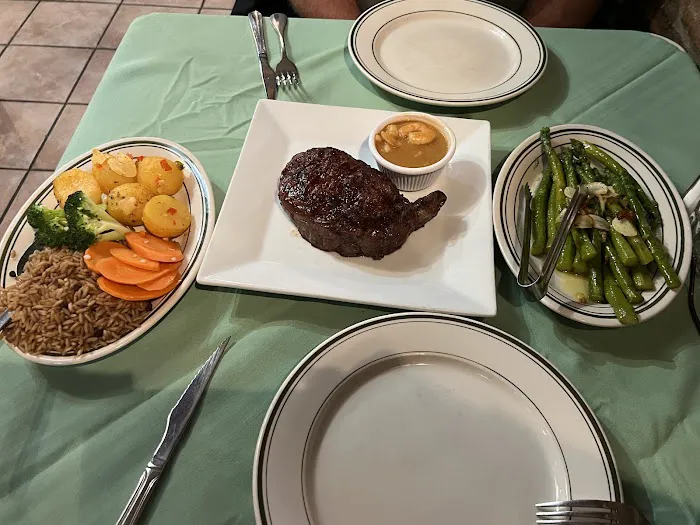 5 Star Steak House Picture 6