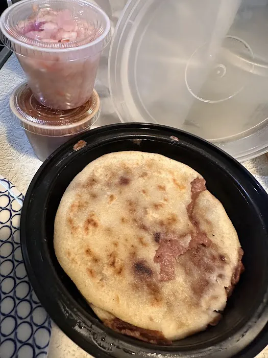 La Villa Mexican and Salvadoran Food Picture 2