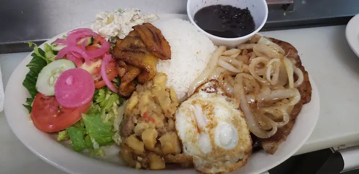 Guanaticos Restaurant Picture 2