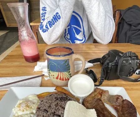 Guanaticos Restaurant