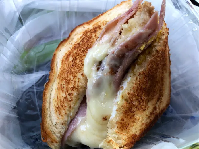 LA GRILL WOOD-FIRED PIZZA & RESTAURANT Picture 5