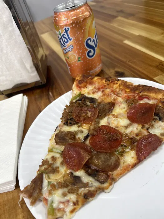 LA GRILL WOOD-FIRED PIZZA & RESTAURANT Picture 2