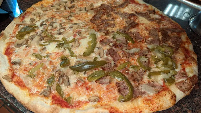 Tommy's Pizzeria & Restaurant Picture 6