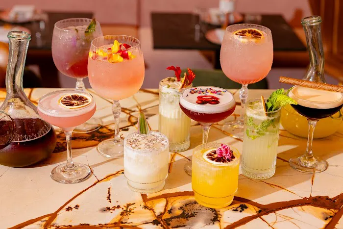 Señoritas Bar De Ellas Picture 6