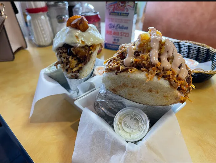 Nicole's Arepas y Sabor Picture 1