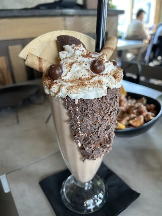 D'Medallo Fast Food Picture 2