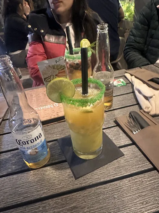 D'Medallo Fast Food Picture 6