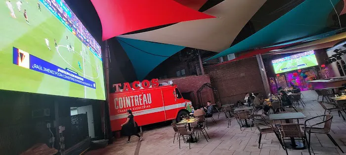 La Kantina Mexican Restaurant & Lounge Picture 1