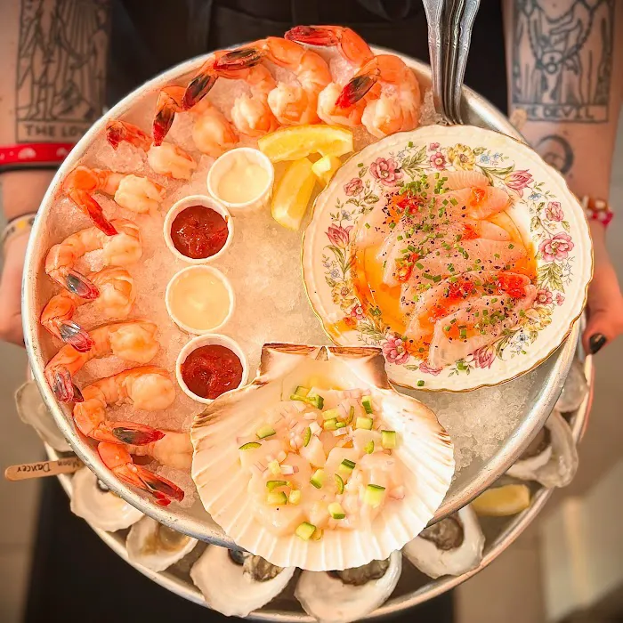 Perla Oyster Bar Picture 4