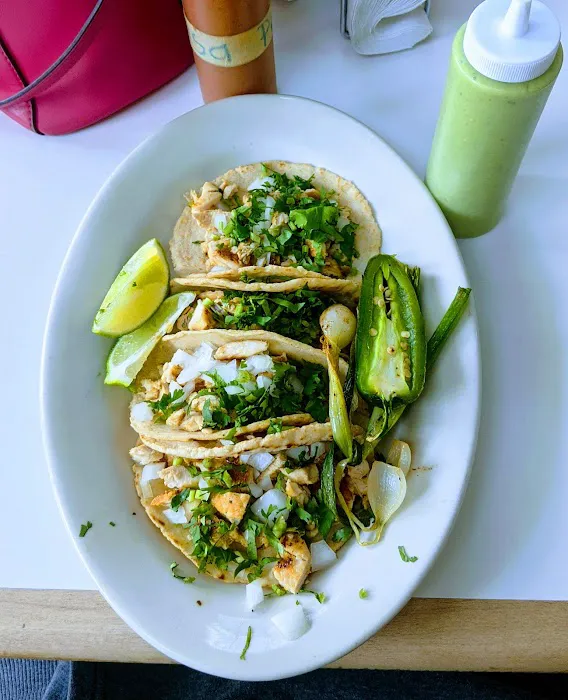 La Chalupa Mexican Restaurant Picture 6