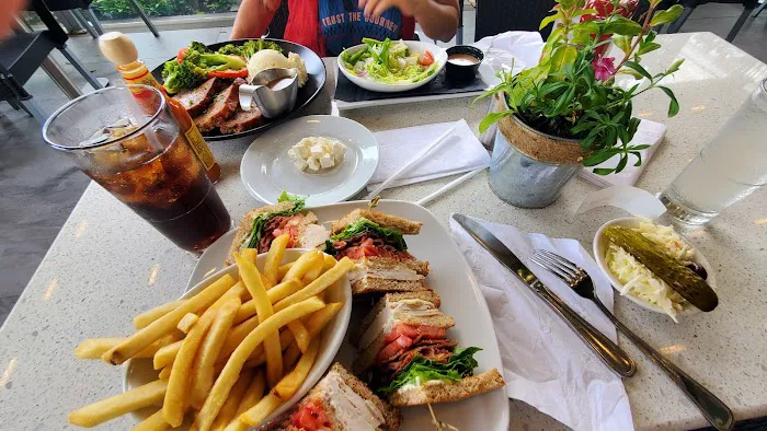 Imperial Diner Picture 5