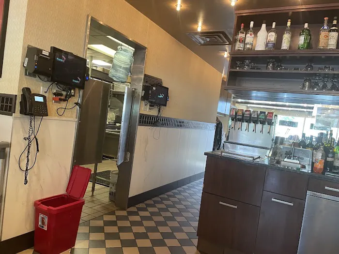 Frank's Pizzeria Picture 3