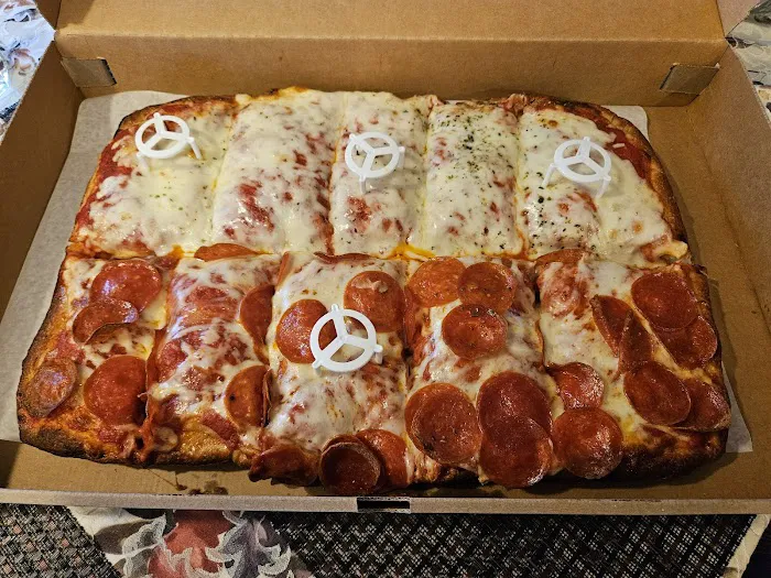 Frank's Pizzeria Picture 8