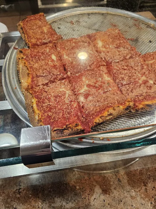 Brooklyn Square Pizza Picture 4