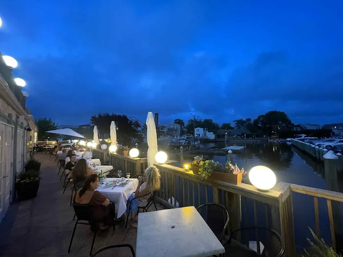 Villa D'Aqua Picture 7