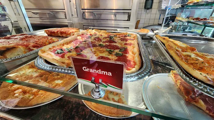 Francesca's Pizza of Wantagh Picture 1