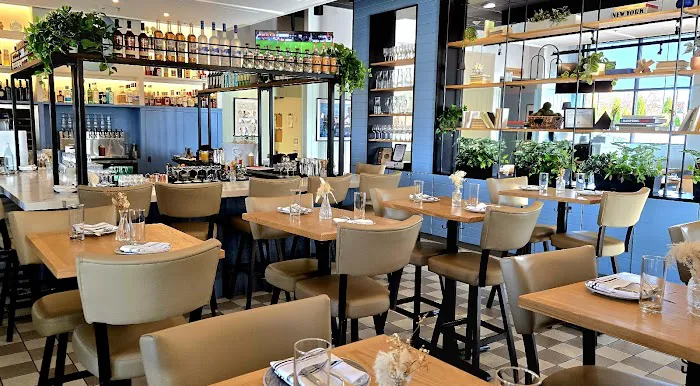 Bluebird Kitchen Picture 1