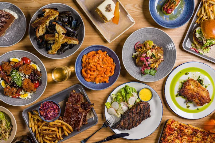 Bluebird Kitchen Picture 9