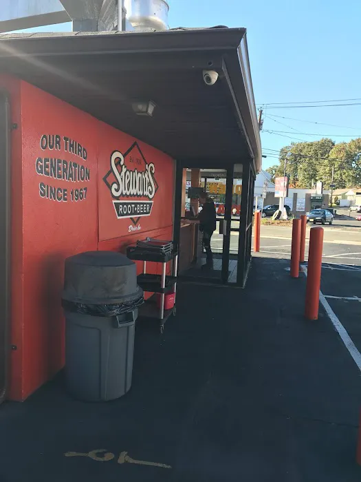 Stewart's Drive-In Picture 6