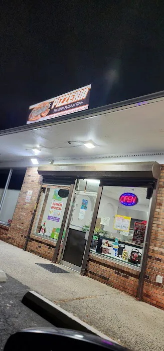 Milanos Pizzeria Picture 5