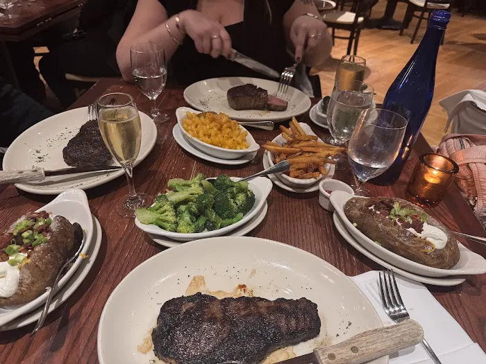 Chris Michael's Steakhouse Picture 8