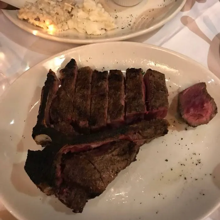 Chris Michael's Steakhouse Picture 3