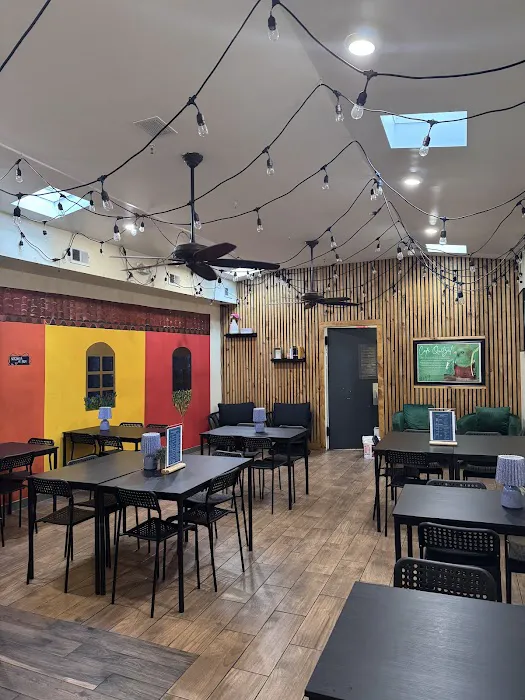 Chapin Restaurant & Bakery Picture 4