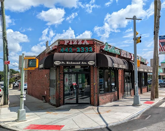 Brother's Pizzeria Picture 7