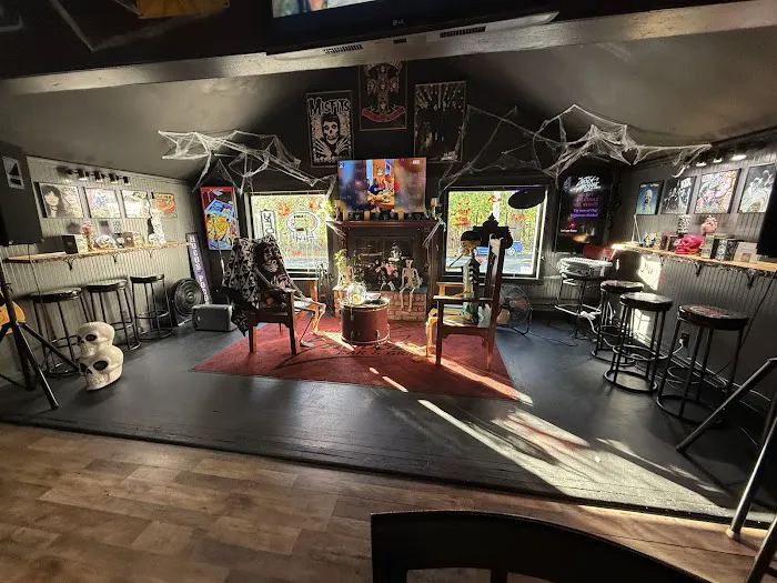 the Rock House bar and grill Picture 5