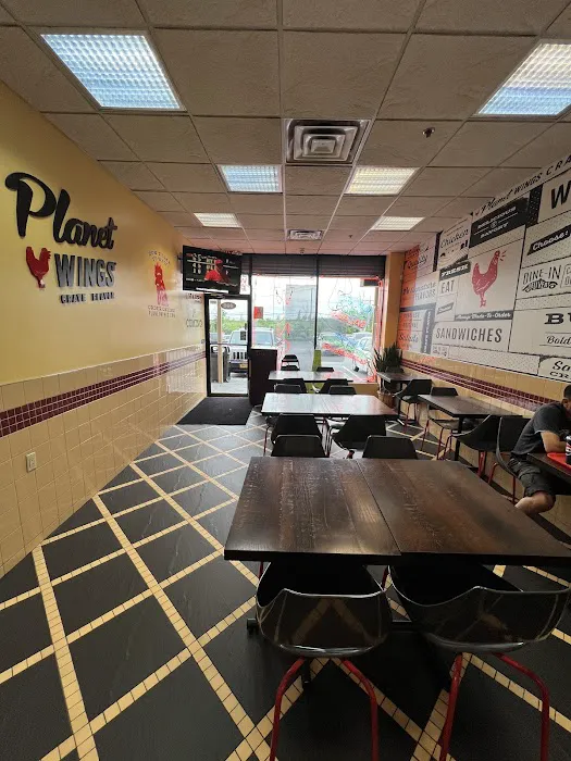 Planet Wings Picture 10