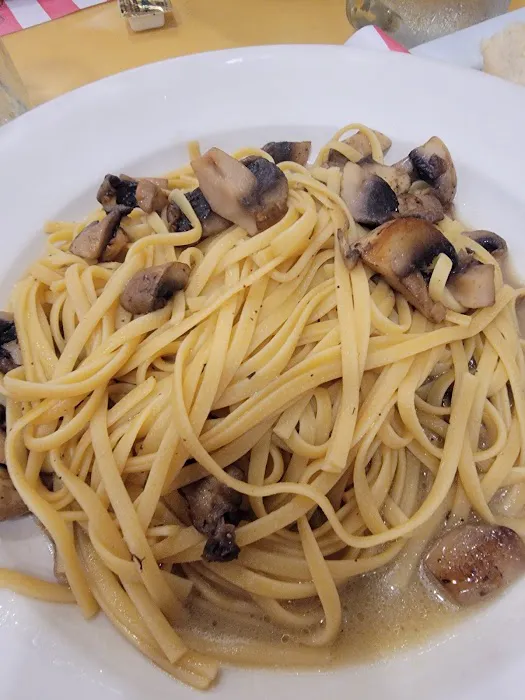 Gino's Villa Monte Pizzeria Picture 10