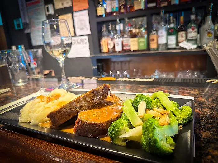 W's Bar And Grill Picture 5