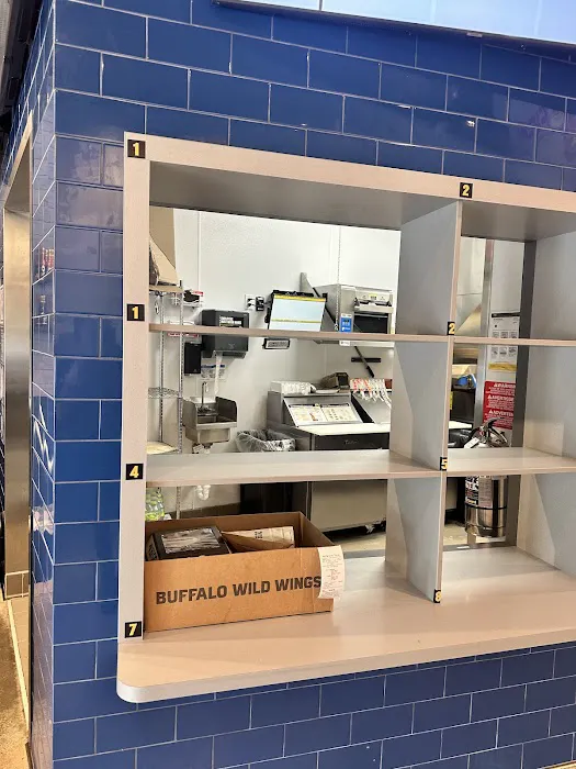 Buffalo Wild Wings 'GO' Picture 4