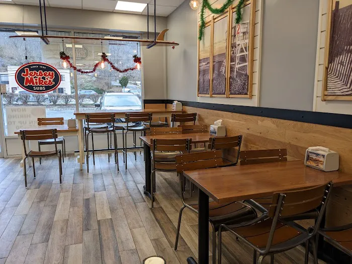 Jersey Mike's Subs Picture 3