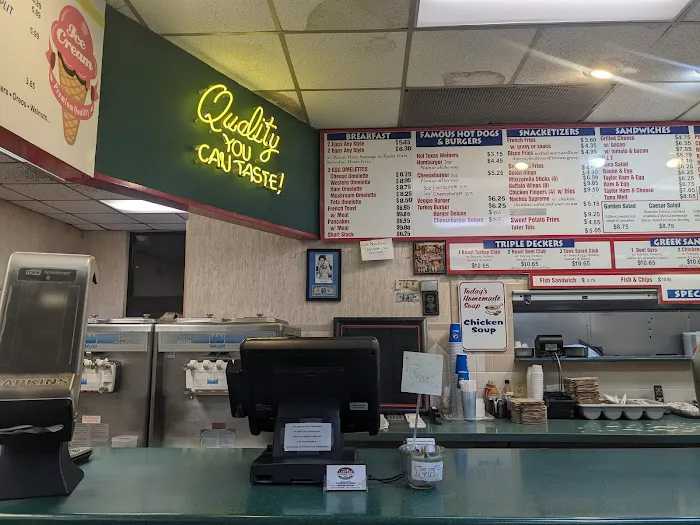 The Lantern Picture 9