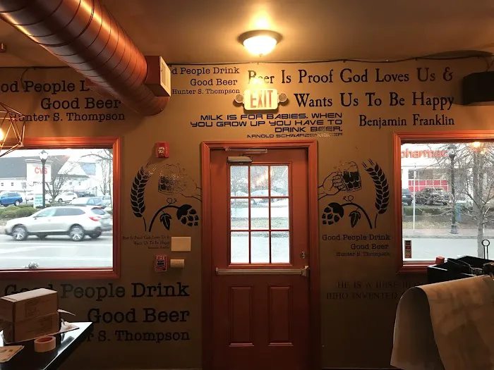 Kitchen and Beer Bar Picture 10