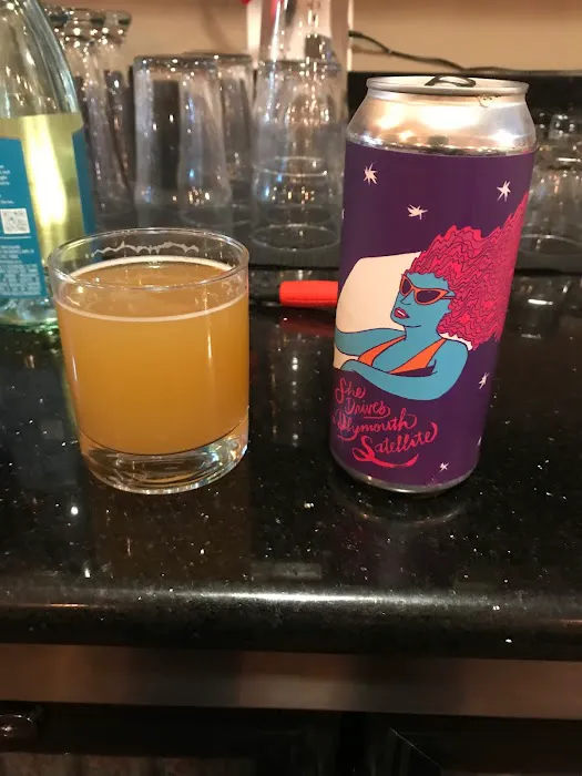 Kitchen and Beer Bar Picture 3