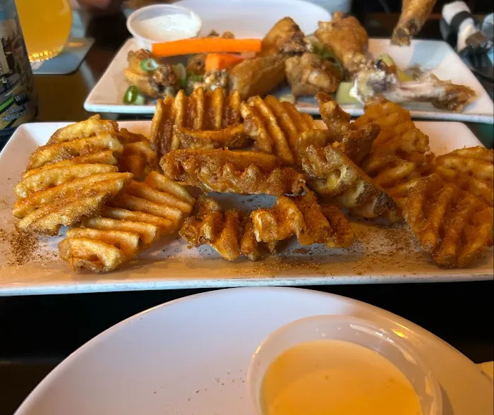 Kitchen and Beer Bar Picture 9