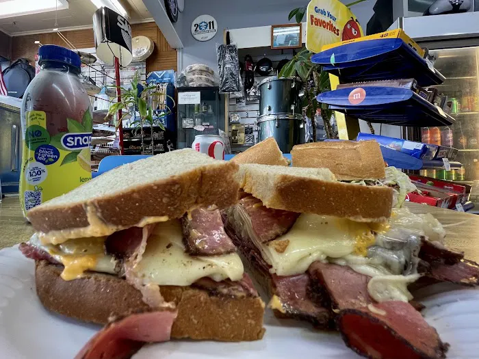 Don's Sandwich Shop Picture 3