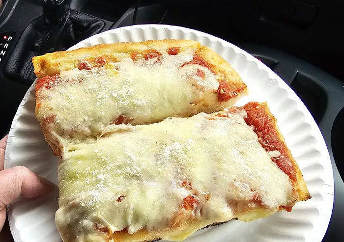 Amendola's Pizzeria & Restaurant Picture 4