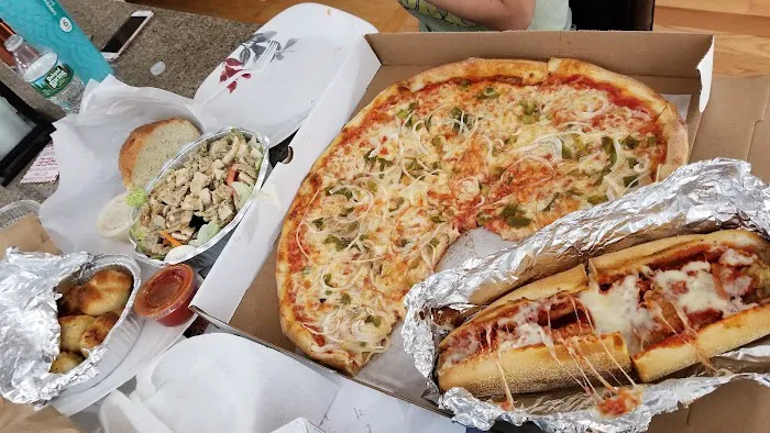 Amendola's Pizzeria & Restaurant Picture 1