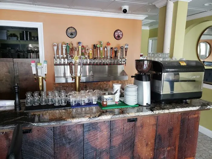 La Piazza Wine & Martini Bar and Lounge Picture 9