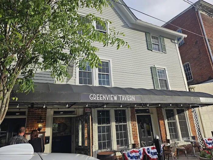 Greenview Tavern Picture 10